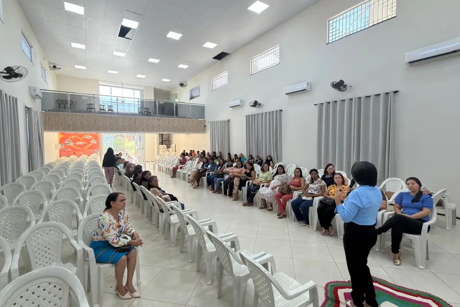 Encontro com educadores em Presidente Dutra (MA)